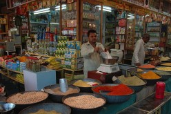 India’s Economic Ills Cause Rupee to Tumble