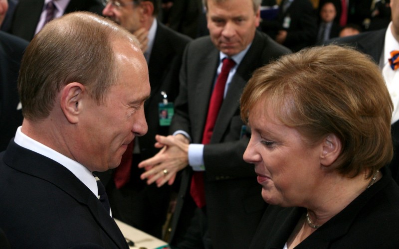 Ukraine crisis makes Russia look east