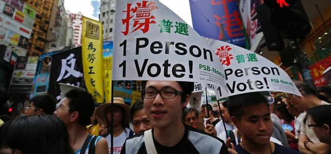 Hong Kong protests put financial business at risk
