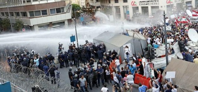 Anti-trash protests reveal fragility of Lebanese state