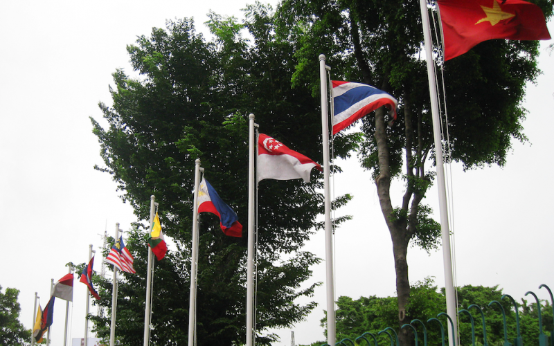 US seeks closer ASEAN ties, spelling conflict with China