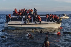 Migrant pressure threatens to overwhelm Greece
