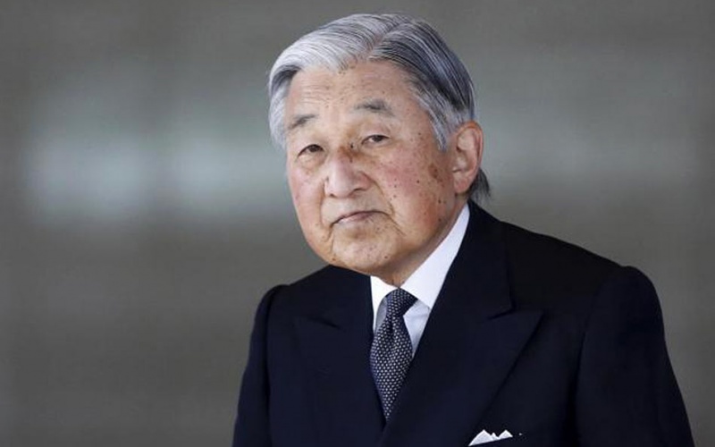 Why Emperor Akihito’s wish to retire angers PM Abe