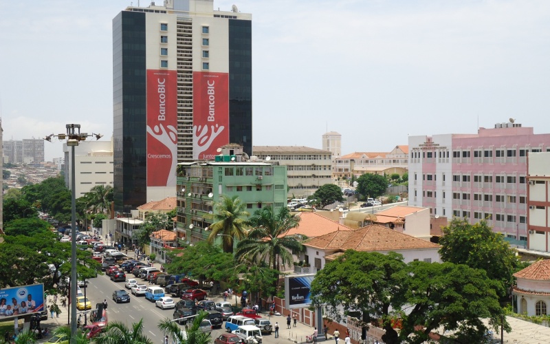 Will Angola pay back holders of its foreign currency debt?