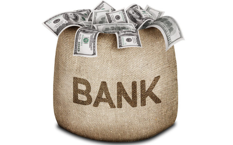 The US’s schizophrenic recovery: Banks’ earnings on the rise as the government bails out families